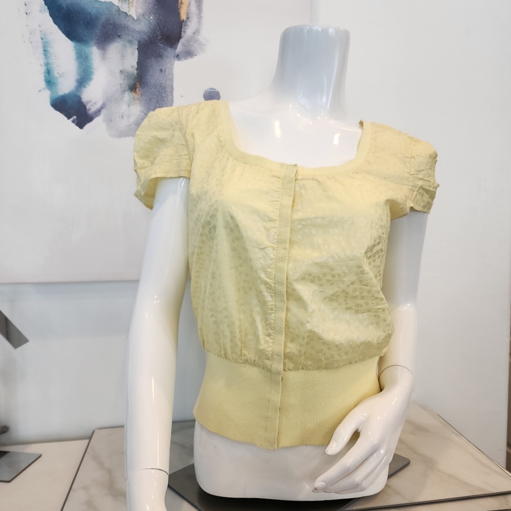 ARMANI EXCHANGE, Women's size L,  Stunning & unique yellow short sleeve shirt.